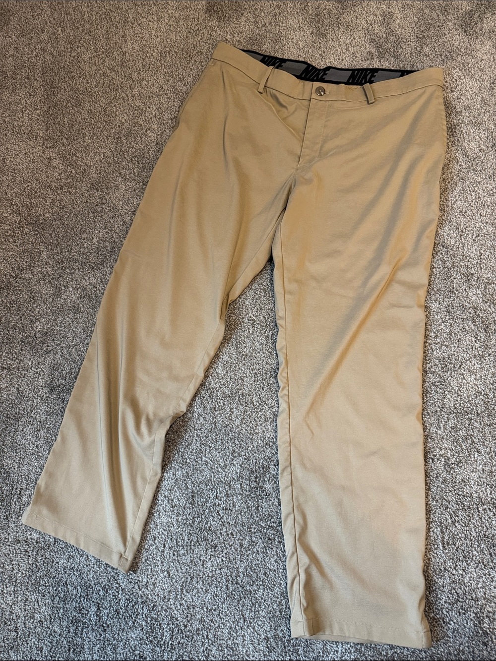 Nike Men’s Tan Straight-Leg Chino Pants